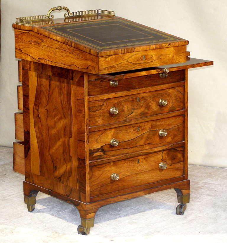 19th Century English Early Regency Rosewood Small Davenport Desk, circa 1820