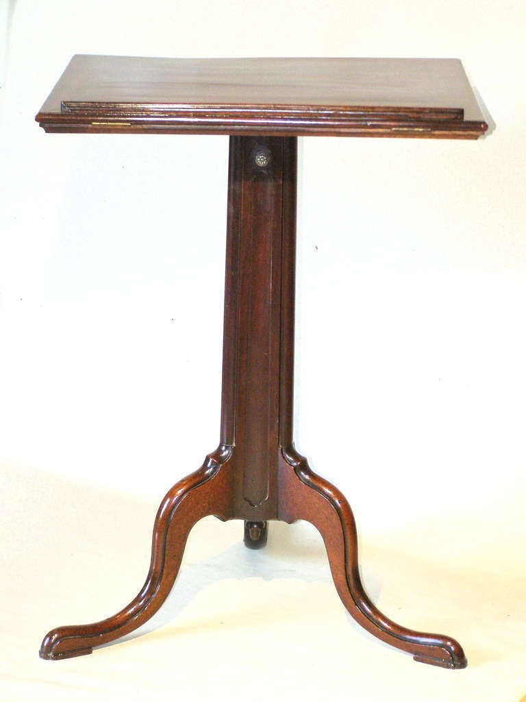 Rare English Regency Gothic Design Adjustable Music/Reading Stand In Excellent Condition In Great Barrington, MA