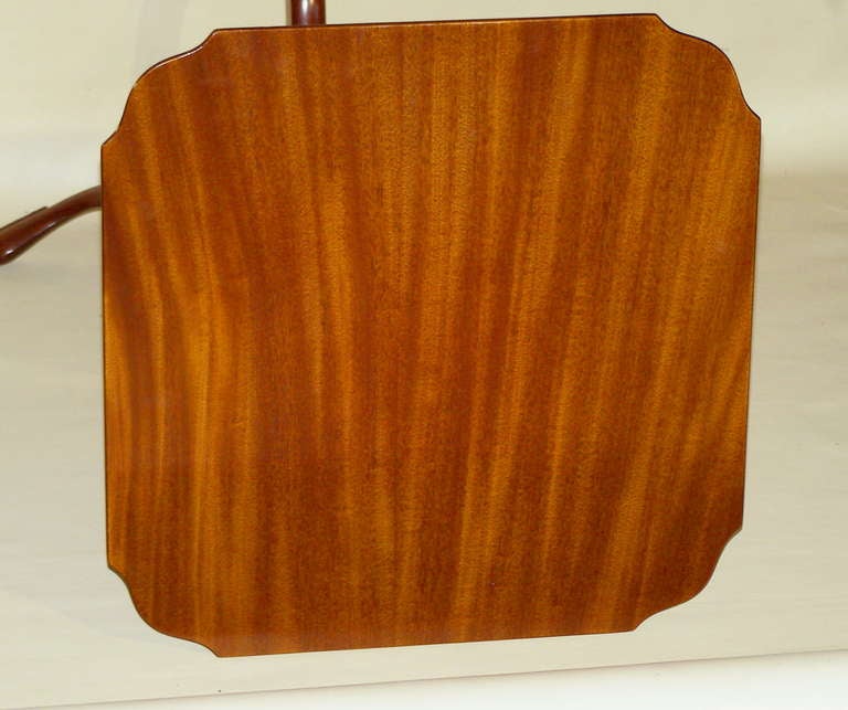 Federal Style Mahogany Candlestand by Margolis In Excellent Condition In Great Barrington, MA