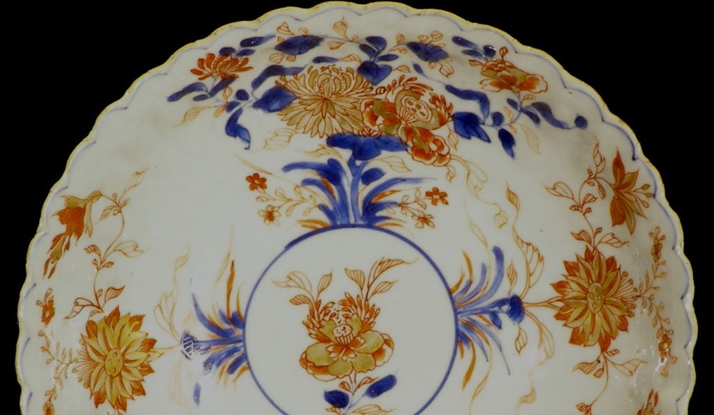 Porcelain Early 18th Century Chinese Bowl