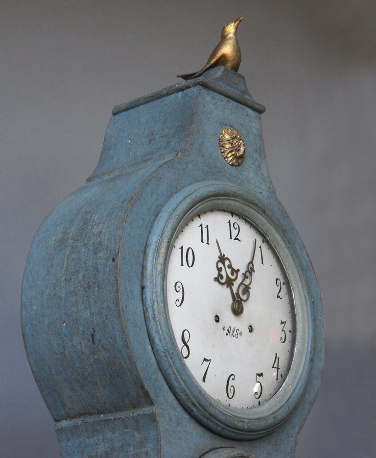 Rococo Mora Clock with Carved Wren