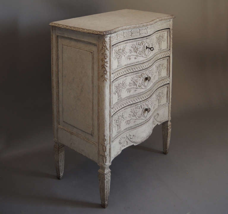 Louis XV Beautifully Carved Chest of Drawers