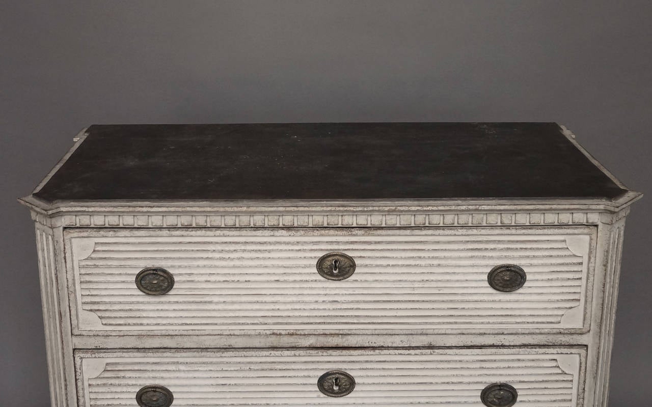 Chest of Drawers with Reeded Panels