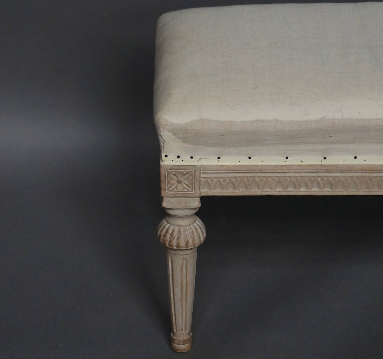 Gustavian Style Bench In Excellent Condition In Sheffield, MA
