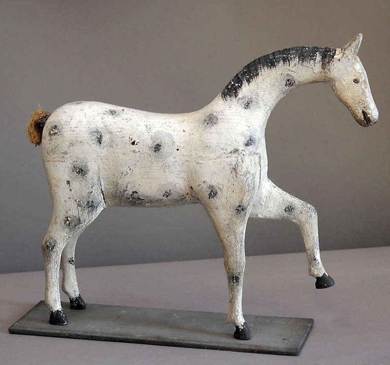 Set of Four Toy Horses In Excellent Condition In Sheffield, MA