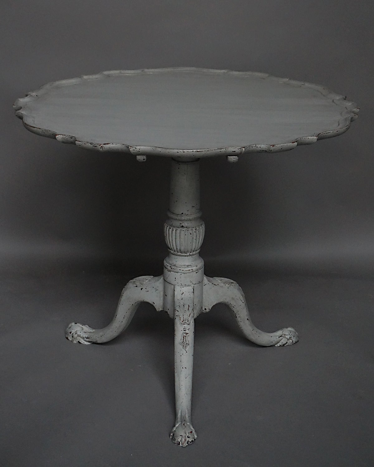 Neoclassical Tilt-Top Table with Pie Crust Edge For Sale