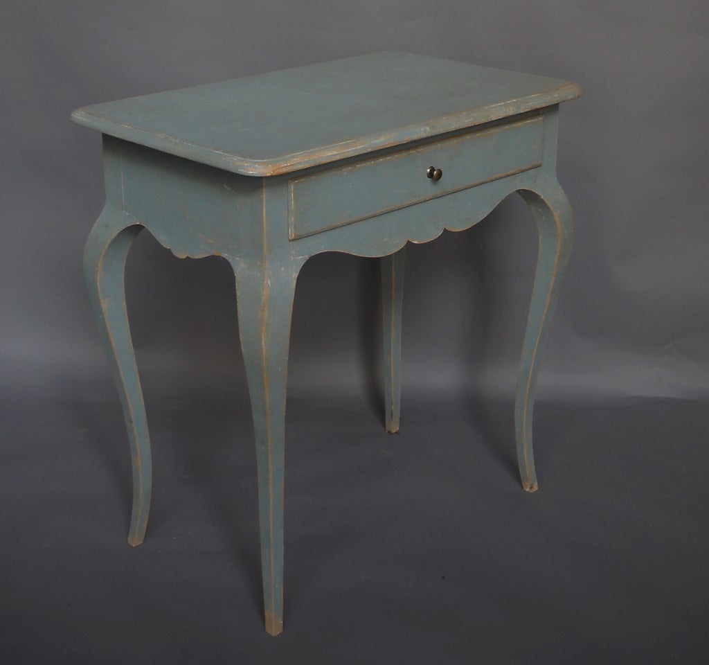Rococo Style Side Table In Excellent Condition In Sheffield, MA
