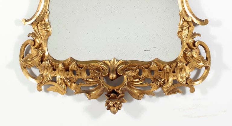 A George II Giltwood Mirror In Excellent Condition In Sheffield, MA