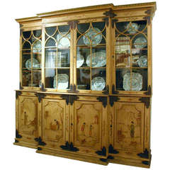 Fine George III Japanned and Parcel Gilt Breakfront Bookcase