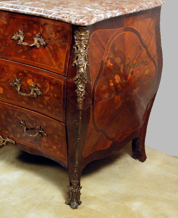 European A Fine Kingwood & Marquetry Ormolu Mounted Bombe Commode For Sale