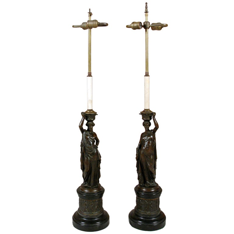Coppia di figure in bronzo francesi di Louis Valentin Elias Robert
