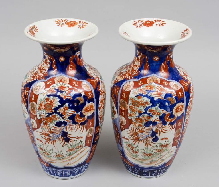 Tall Pair Imari Vases In Excellent Condition In Sheffield, MA