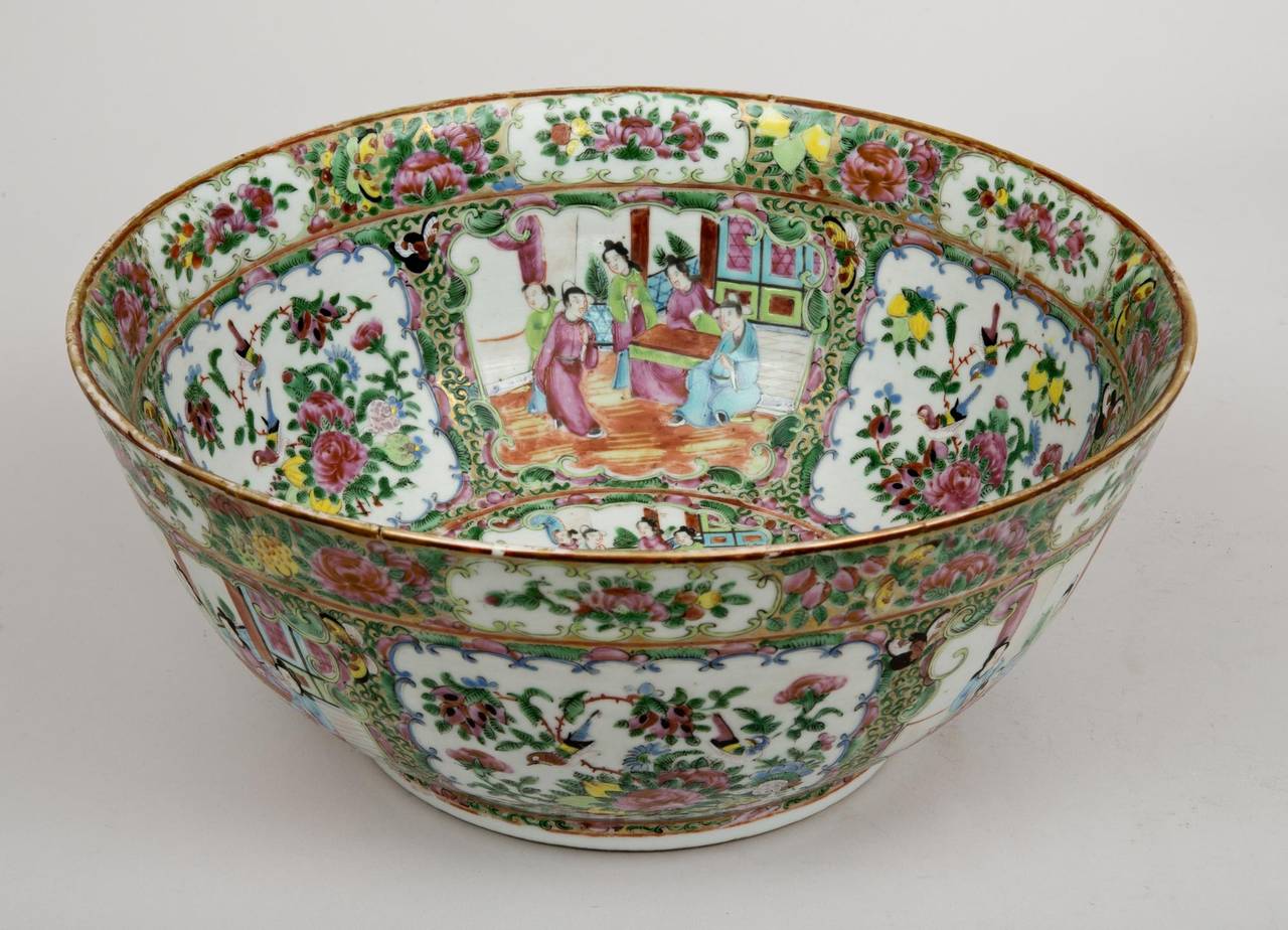Chinese Canton Rose Medallion Punch Bowl, circa 1850 1