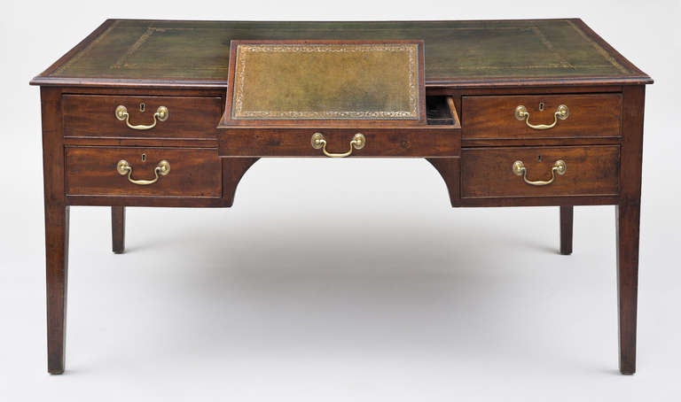 Georgian Partners Writing Table, circa 1800 In Excellent Condition For Sale In Sheffield, MA
