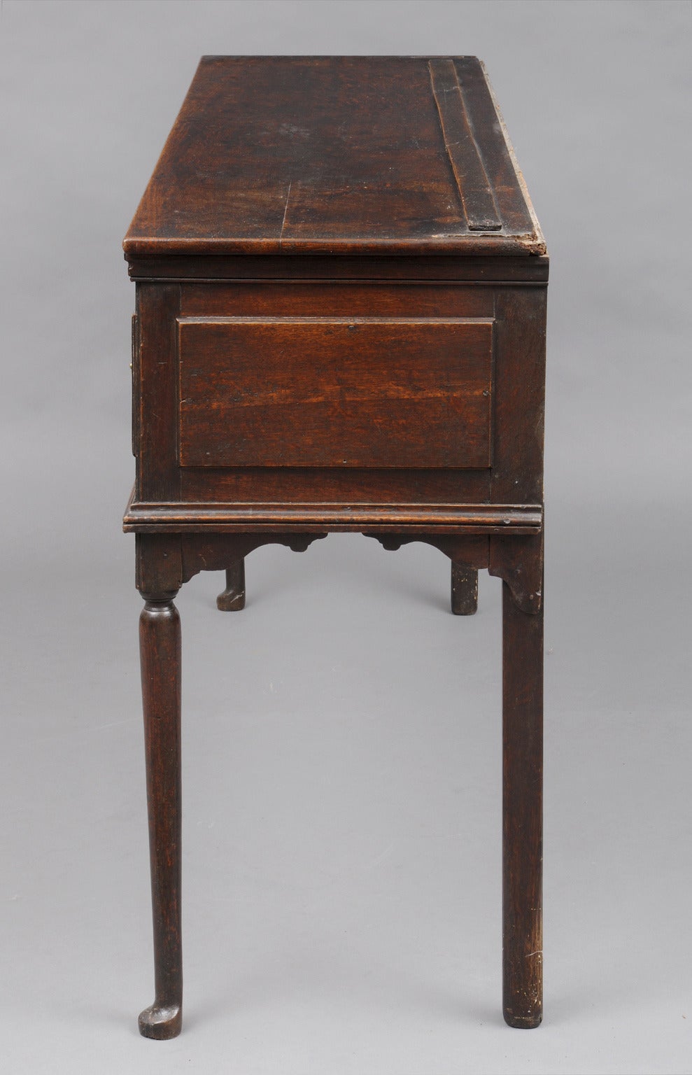 George III English Georgian Sussex Oak Dresser and Plate Rack, 18th Century For Sale