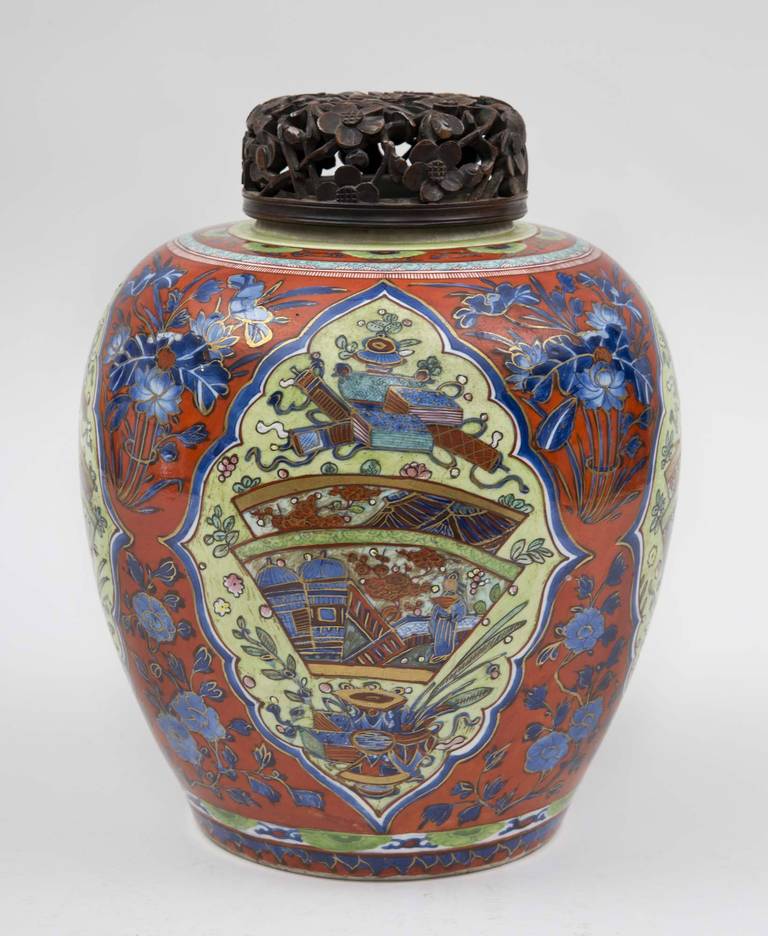 Chinese Blue and White Clobbered Jar In Excellent Condition For Sale In Sheffield, MA