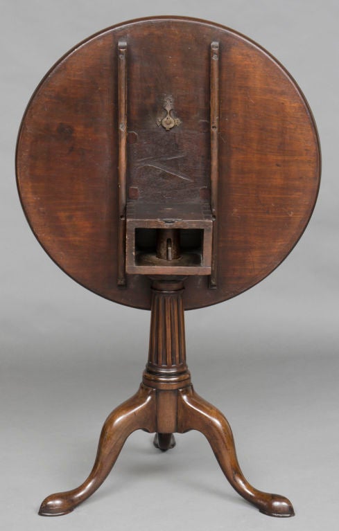 English George II Walnut Tripod Table For Sale 4