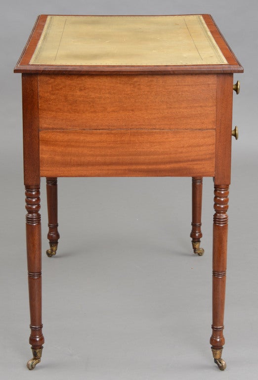 English Regency Mahogany Ladies Writing Desk In Excellent Condition For Sale In Sheffield, MA