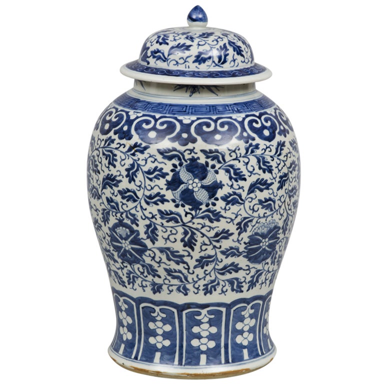 Hentia sword sex Asian porcelain vase