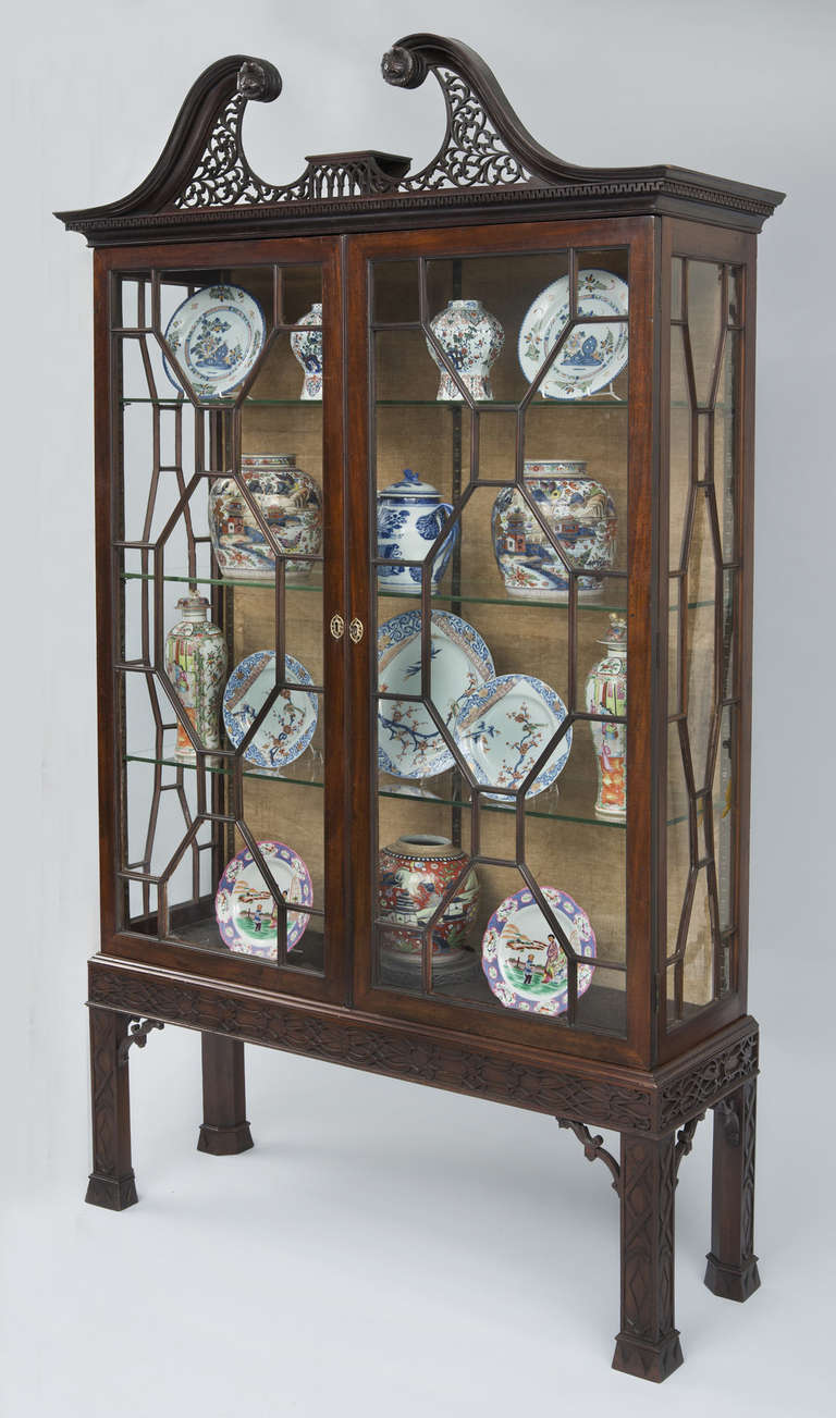 Chinese Chippendale Antique Georg III Mahogany Glazed Display Cabinet