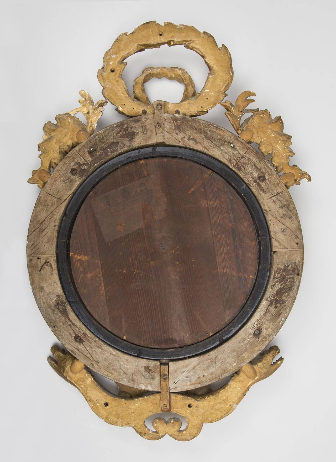 Rare American Federal Giltwood Convex Mirror, circa 1810 In Excellent Condition For Sale In Sheffield, MA