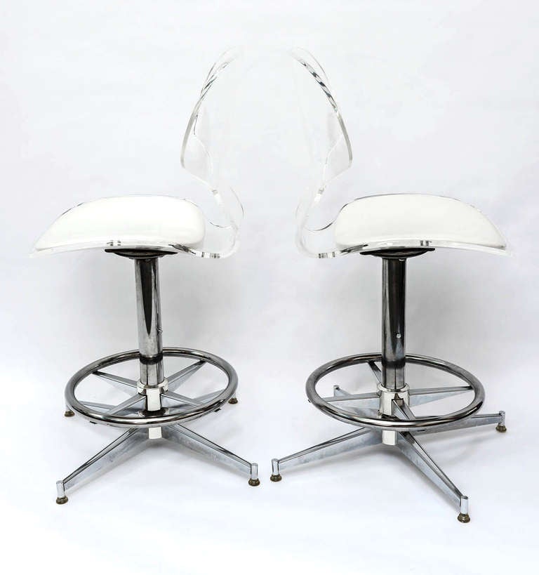 Minimalist Pair of 1970's Sculptural lucite and Chrome Bar Stools chairs