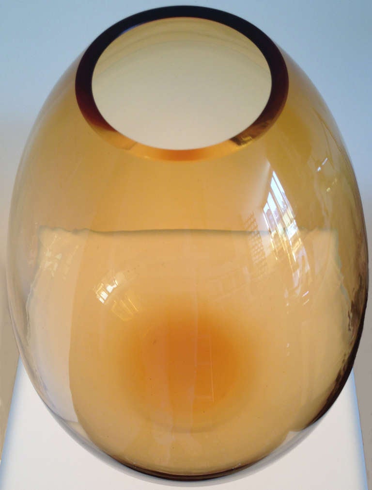 Mid-Century Modern Amber Teardrop Art Glass Vase For Sale