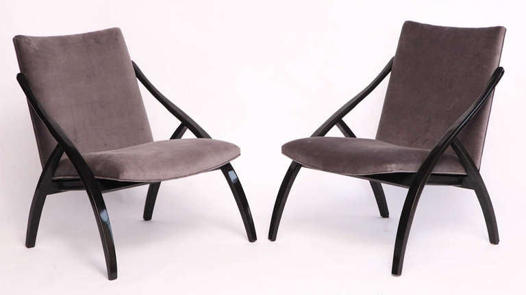 Graceful Pair of Danish Lounge Chairs In Excellent Condition For Sale In Brooklyn, NY