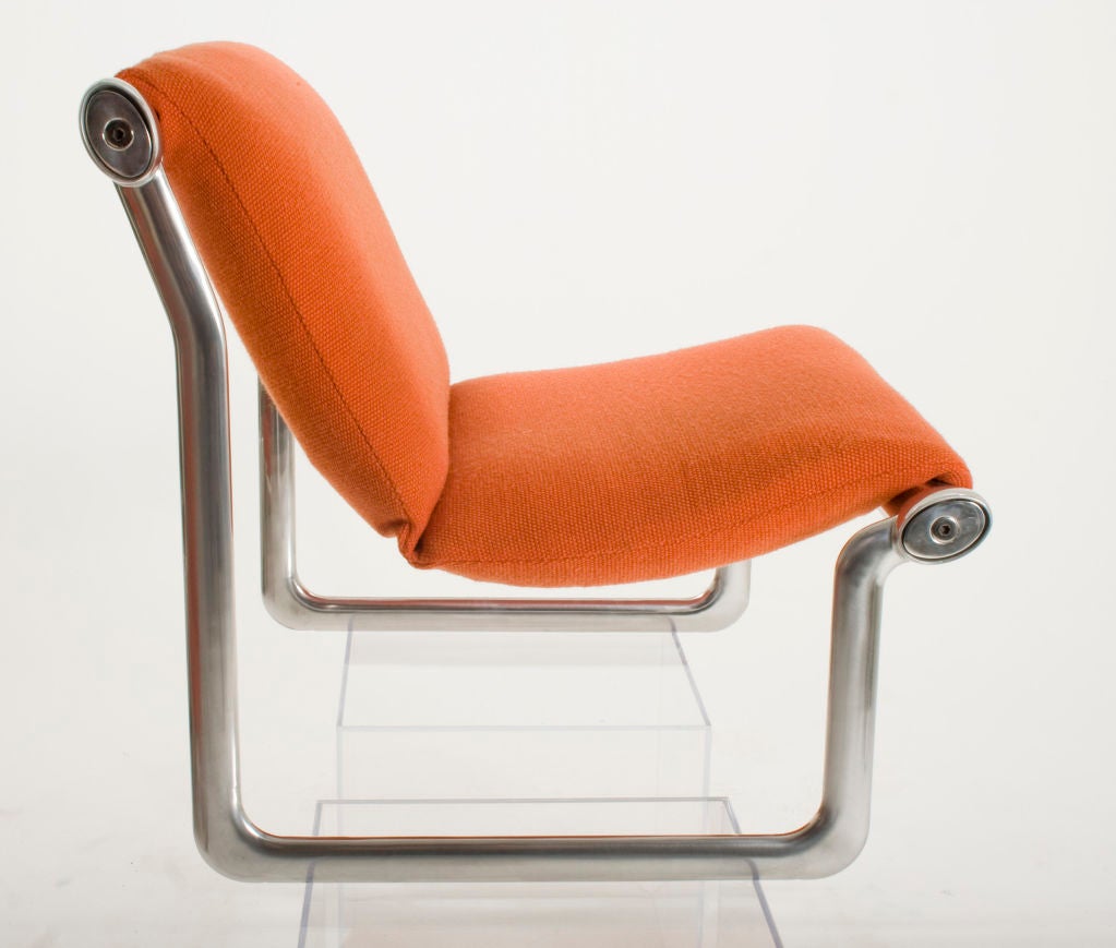 Pair of  Knoll Lounge Chairs - Model 2011 For Sale 3