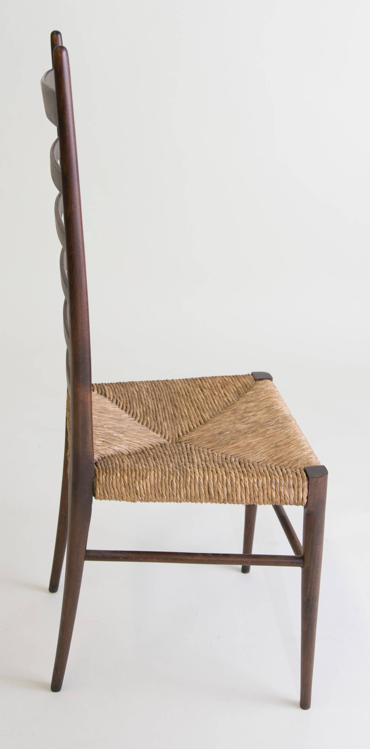 Set of Eight Beechwood Ladder-Back Chairs In Excellent Condition For Sale In Brooklyn, NY