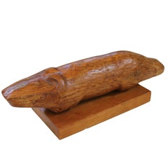 Volkskunstschnitzerei eines Krokodils oder eines Alligators aus Holz