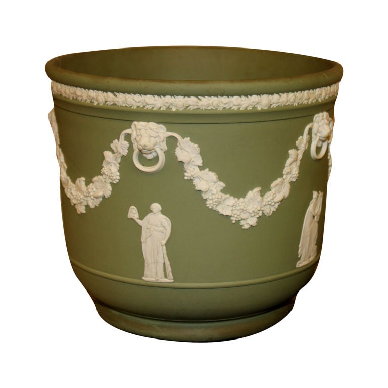 Early 20th century Wedgwood Neoclassical vase in Green