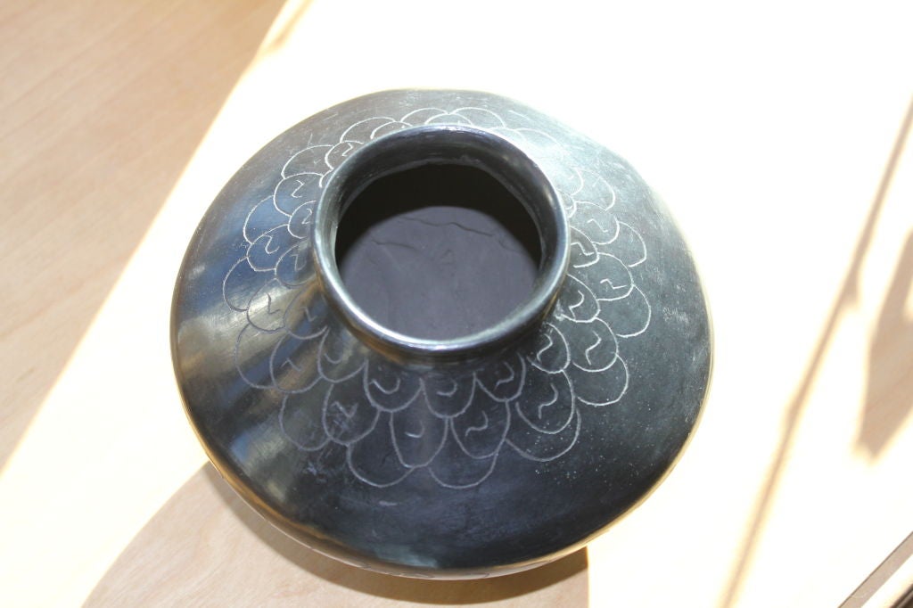 Black on black Mata Ortiz  pottery vessel signed Corona NM 1