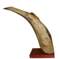 Elegante Escultura Exótica de Madera de los Años 60