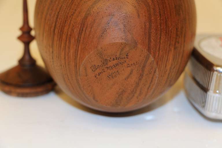 Beautiful black walnut turned vessel by Paul Maurer For Sale 2