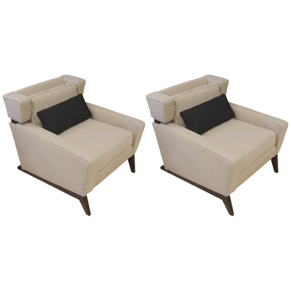 Great Pair of Unusual Midcentury Sleigh Leg Wingback Chairs at 1stDibs