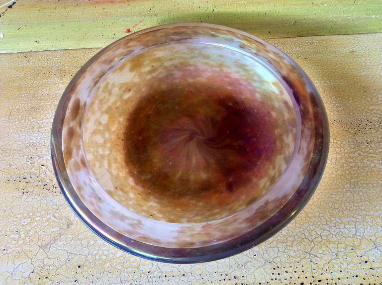 American Beautiful Iridescent Art Glass Bowl