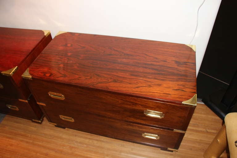 Pair of rosewood John Stuart campaign chests In Good Condition In Palm Springs, CA