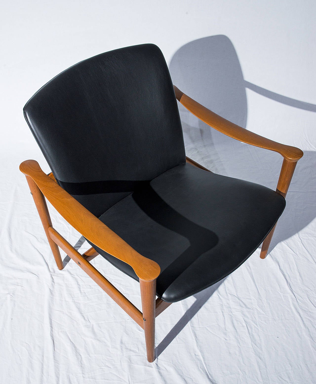 Norwegian Fredrik Kayser Lounge Chair For Sale