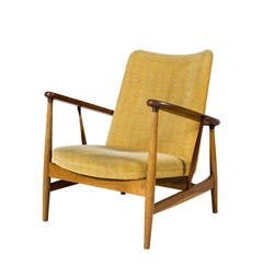 Pair of Finn Juhl SW-86 Lounge Chairs