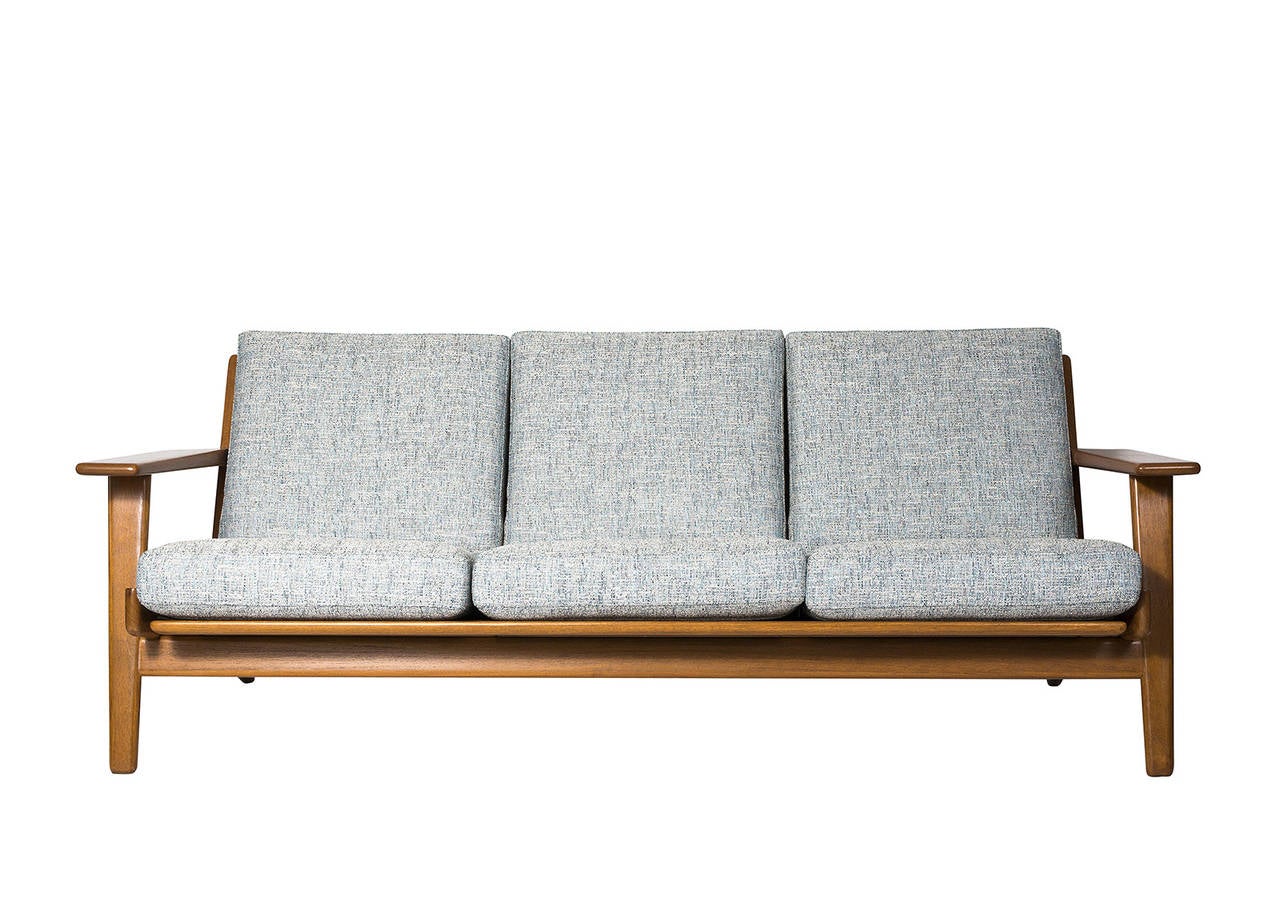 Hans Wegner GE-290 sofa designed in 1953 and produced by GETAMA.