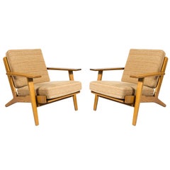 Paar Hans Wegner GE-290 Lounge-Stühle