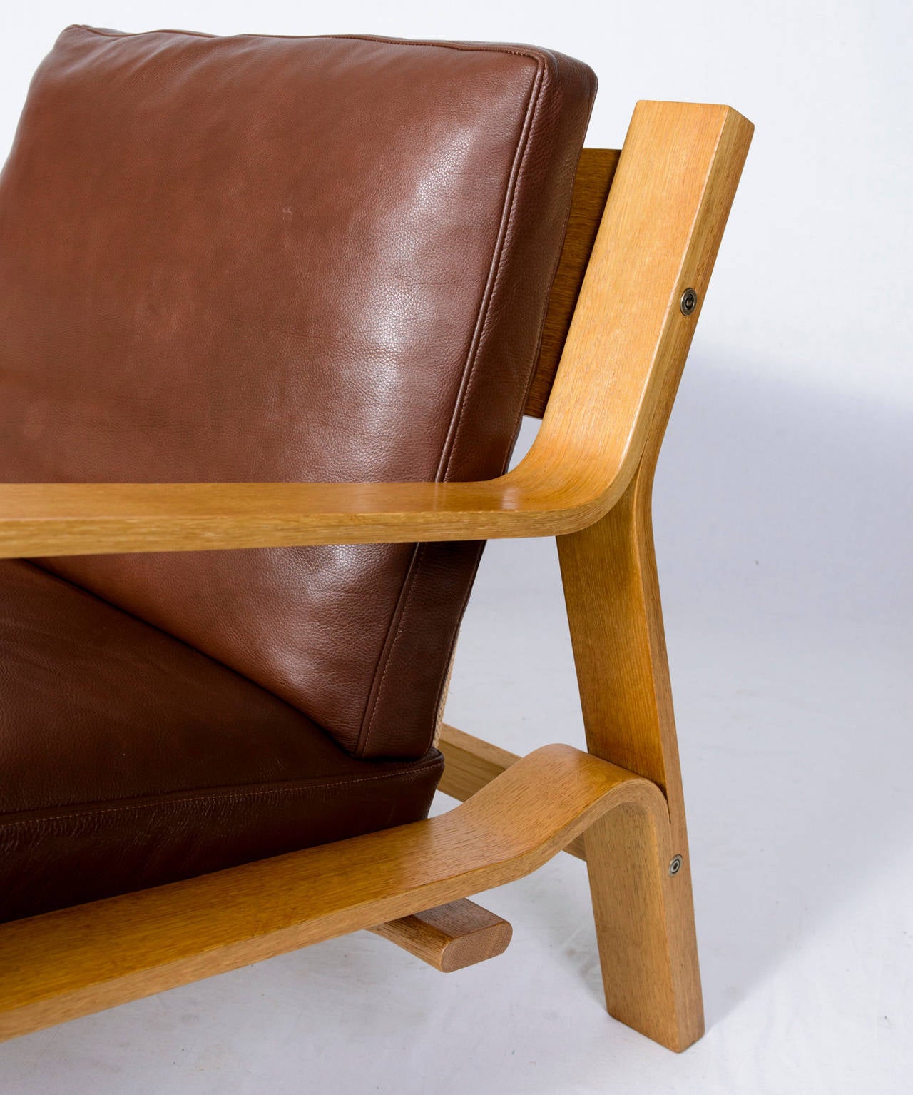 Ein Paar Hans Wegner GE-671 Loungesessel 2