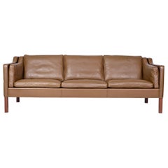 Borge Mogensen Modell #2213 Dreisitziges Leder-Sofa