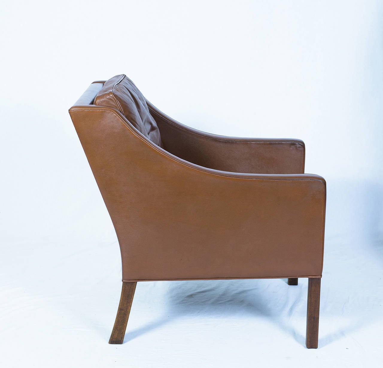 model 2207 lounge chair