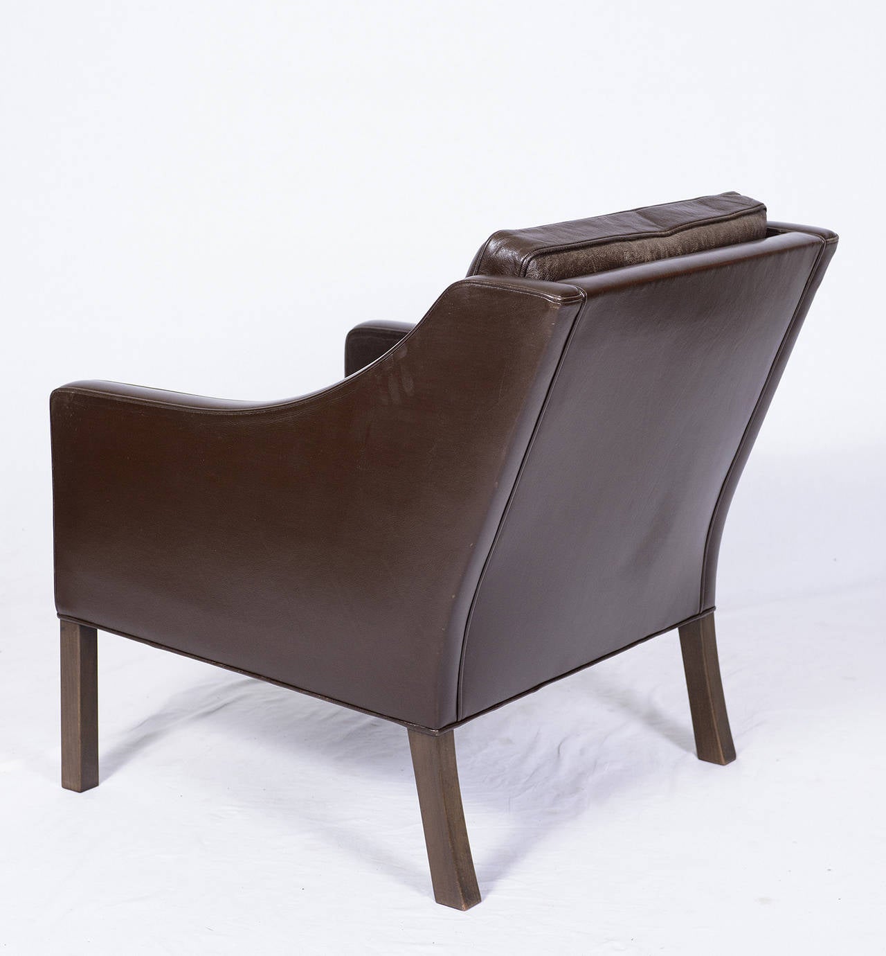 Borge Mogensen Model #2207 Leather Lounge Chair In Good Condition For Sale In Los Angeles, CA