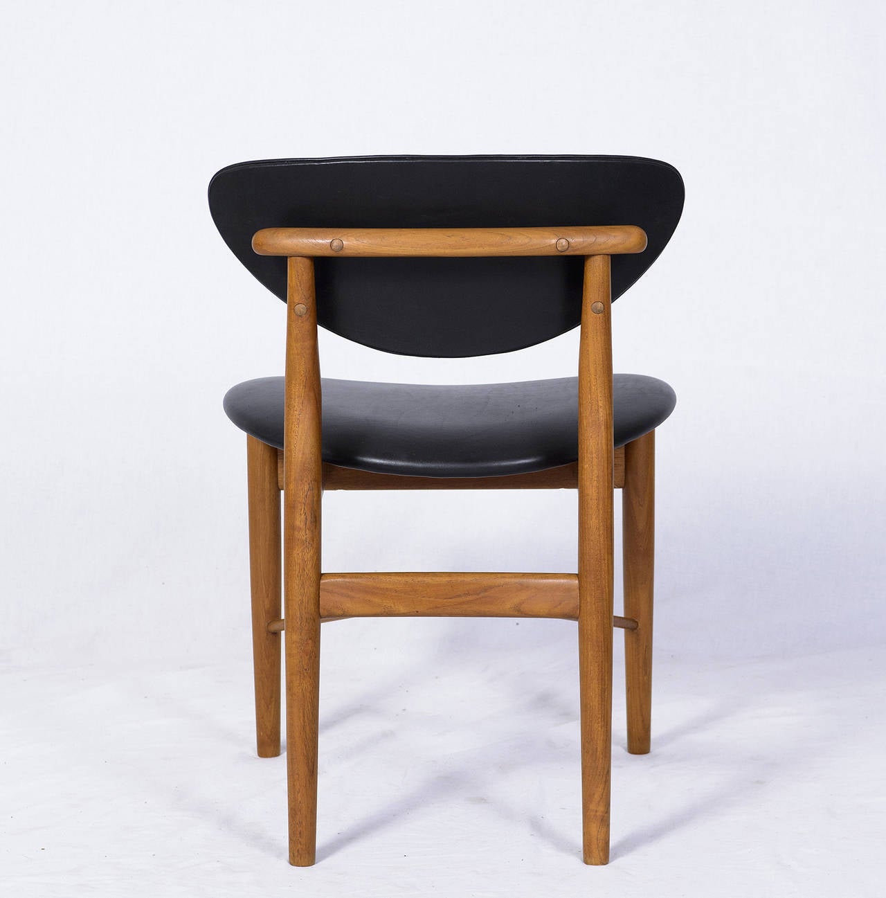Set of Six Finn Juhl NV 55 Dining Chairs In Excellent Condition In Los Angeles, CA