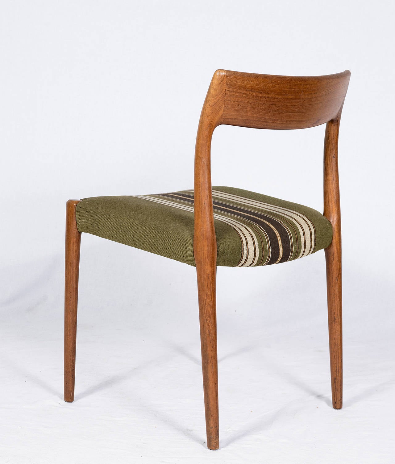 Scandinavian Modern Set of Six Niels Møller Model #77 Dining Chairs