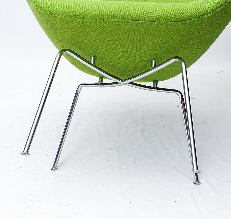 Scandinavian Modern Arne Jacobsen Pot Chair For Sale