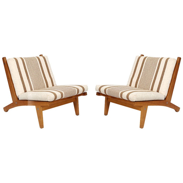 Pair of Hans Wegner GE 375  Lounge Chairs